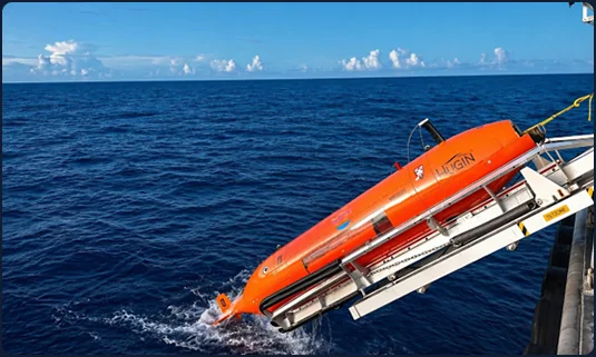 HUGIN 6000 AUV being launched from a vessel